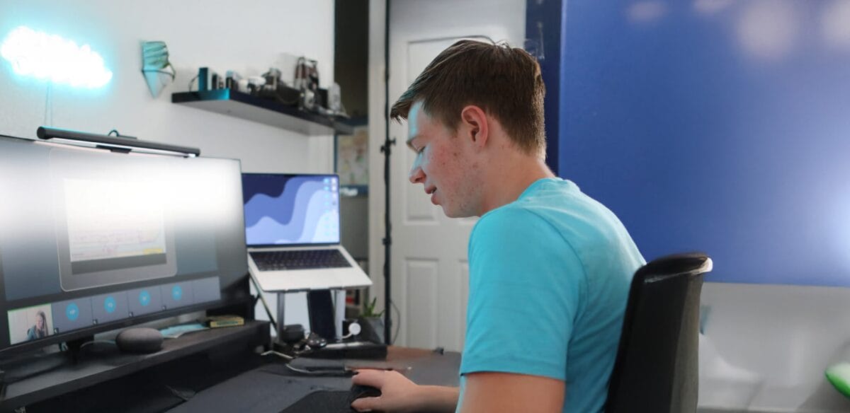 boy using the computer